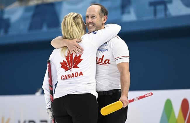 Canada advances to semifinals at world mixed doubles curling championship | iNFOnews.ca