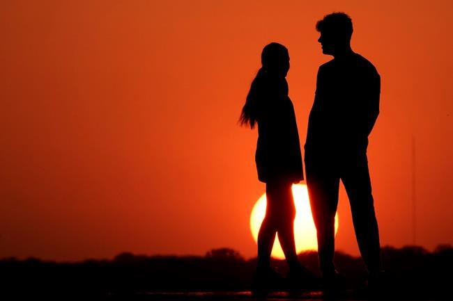Pandemic sent high school sex to new low, survey finds | iNFOnews.ca