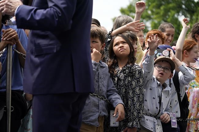Biden greets hundreds of kids on Take Our Kids to Work Day | iNFOnews.ca Biden greets hundreds of kids on Take Our Kids to Work Day | iNFOnews.ca