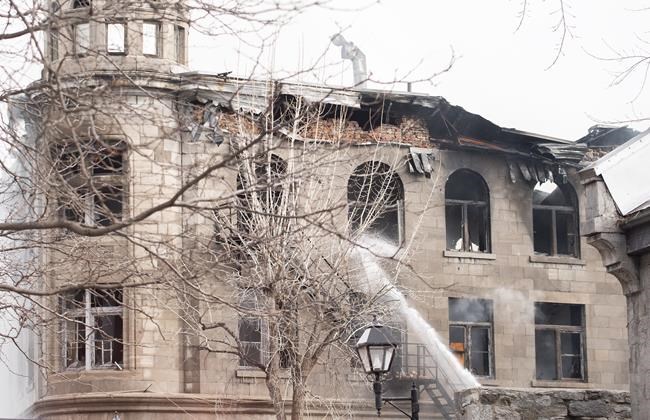 Old Montreal fire: Inspectors cited building owner multiple times before deadly blaze | iNFOnews.ca