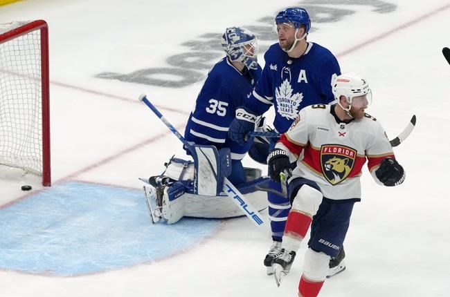 Panthers survive blown two-goal lead, down mistake-prone Maple Leafs 4-2 in Game 1 | iNFOnews.ca