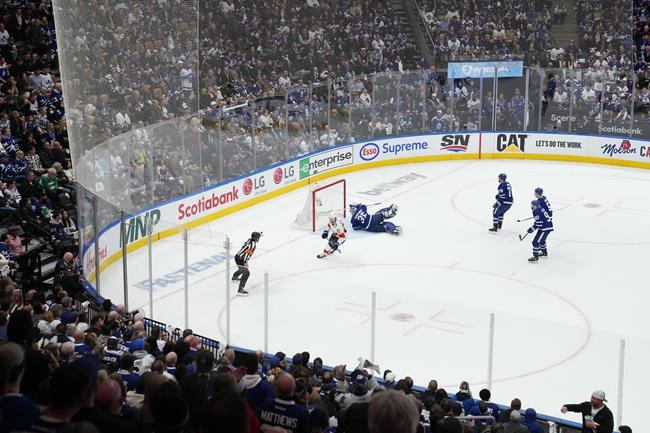 After stunning upset of Bruins, Panthers pick up where they left off against Leafs | iNFOnews.ca