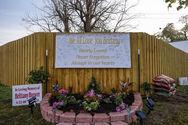 A look at the mom and 5 teenagers killed in rural Oklahoma | iNFOnews.ca