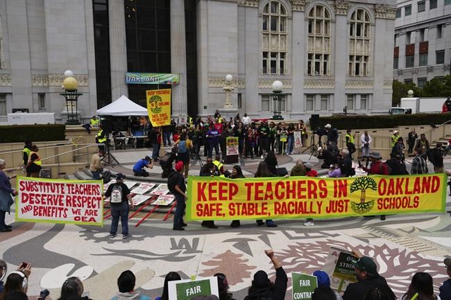 Oakland teachers union on strike; schools open without them | iNFOnews.ca