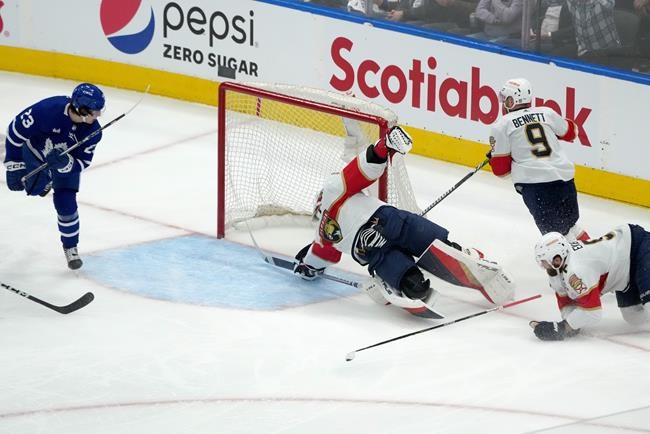 Maple Leafs forward Matthew Knies leaves Game 2 against Panthers due to injury | iNFOnews.ca