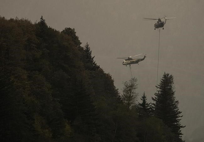 Three uncontrolled wildfires near B.C.-Alberta boundary force evacuations | iNFOnews.ca