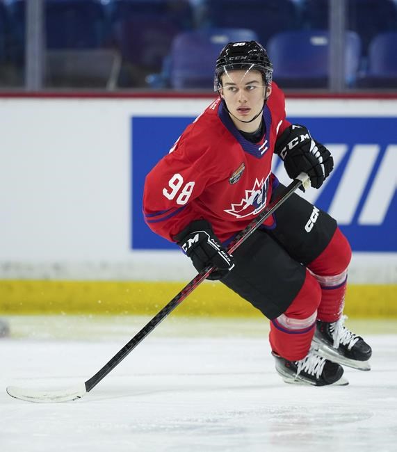 Blackhawks win NHL draft lottery, get to pick Connor Bedard | iNFOnews.ca