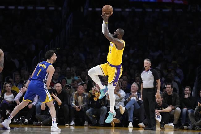 Lakers rally past Warriors 104-101, take 3-1 series lead | iNFOnews.ca Lakers rally past Warriors 104-101, take 3-1 series lead | iNFOnews.ca