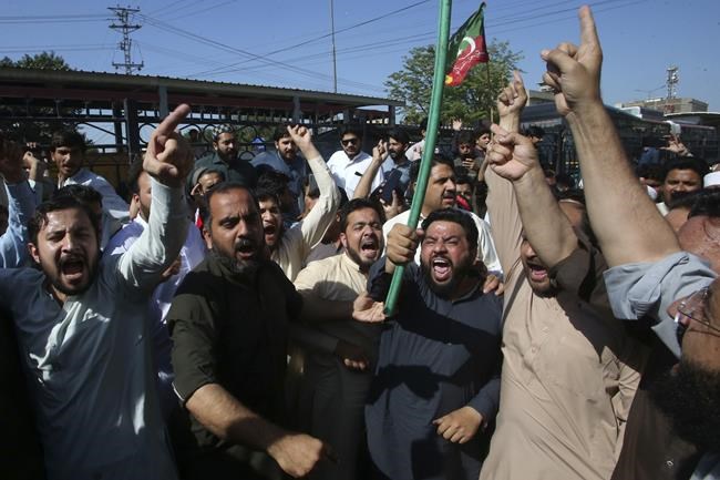Pakistan's ex-PM Imran Khan arrested, sparking violence | iNFOnews.ca