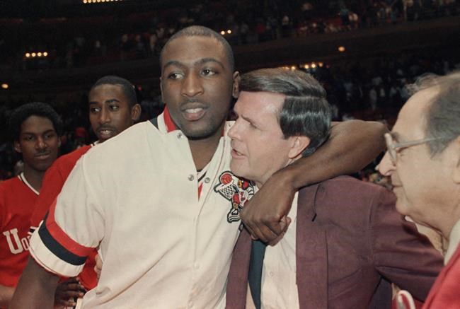 Denny Crum, who coached Louisville to 2 NCAA titles, dies | iNFOnews.ca
