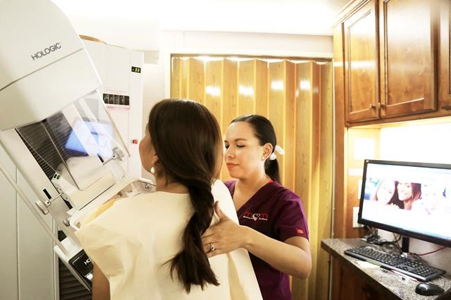 Start mammograms at 40, not 50, a US health panel recommends | iNFOnews.ca Start mammograms at 40, not 50, a US health panel recommends | iNFOnews.ca