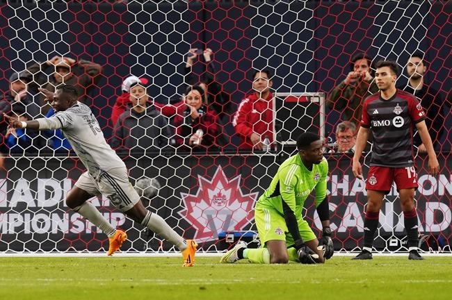 Toronto FC cup loss to Montreal exacerbated by ugly scenes in the BMO Field stands | iNFOnews.ca