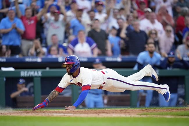 Phillies come back to defeat Blue Jays 2-1 on error in 10th inning | iNFOnews.ca Phillies come back to defeat Blue Jays 2-1 on error in 10th inning | iNFOnews.ca