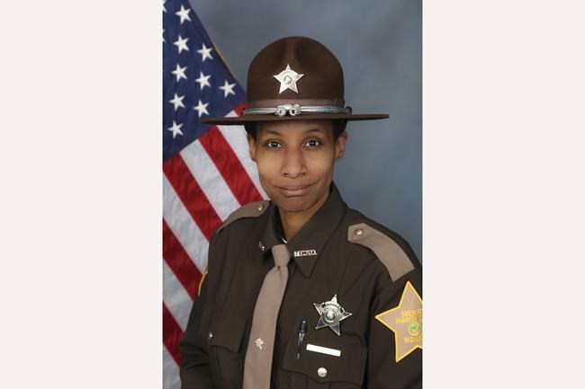 Indiana sheriff's deputy killed in dog attack that left her son, 8, wounded | iNFOnews.ca