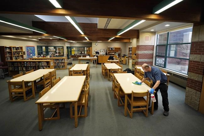 Real-life 'The Queen's Gambit': Custodian leads school chess teams in Maine | iNFOnews.ca CP2023802279