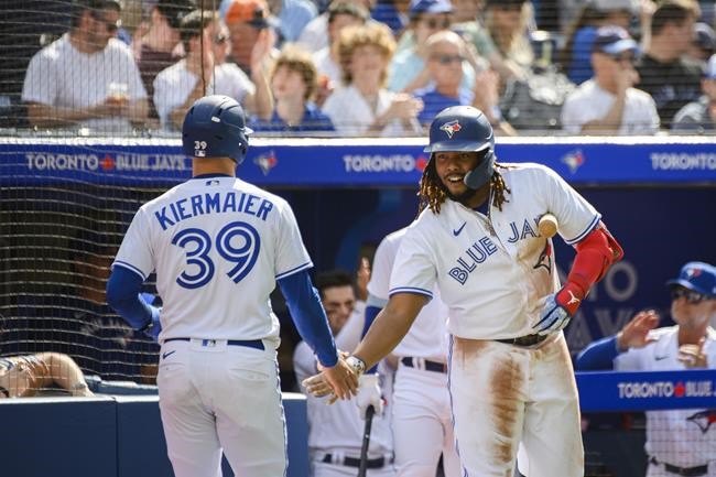 Toronto records back-to-back wins after beating Braves 5-2 | iNFOnews.ca