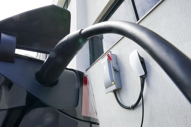 Canada, U.S. team up on EV charging corridor from Quebec City to Kalamazoo | iNFOnews.ca Canada, U.S. team up on EV charging corridor from Quebec City to Kalamazoo | iNFOnews.ca