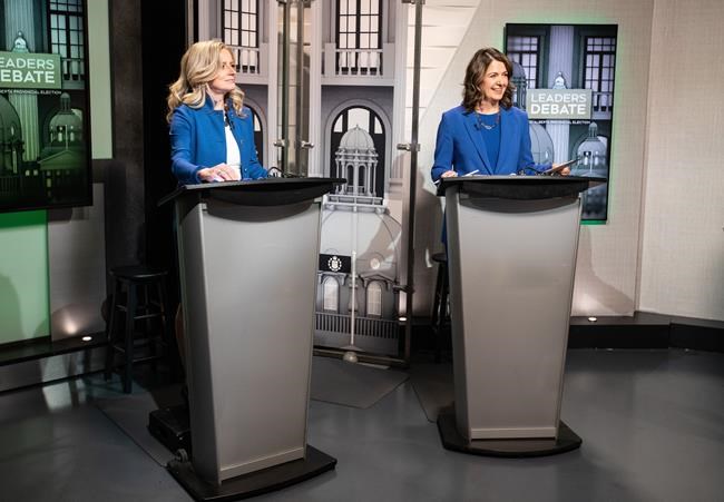 Smith, Notley square off in Alberta election debate, ask voters who do they trust | iNFOnews.ca Smith, Notley square off in Alberta election debate, ask voters who do they trust | iNFOnews.ca