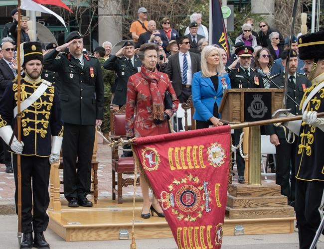 Princess Anne offers praise as Canada's oldest military regiment marks anniversary | iNFOnews.ca