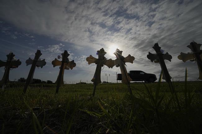 One year after Uvalde shooting, investigation of police response continues | iNFOnews.ca