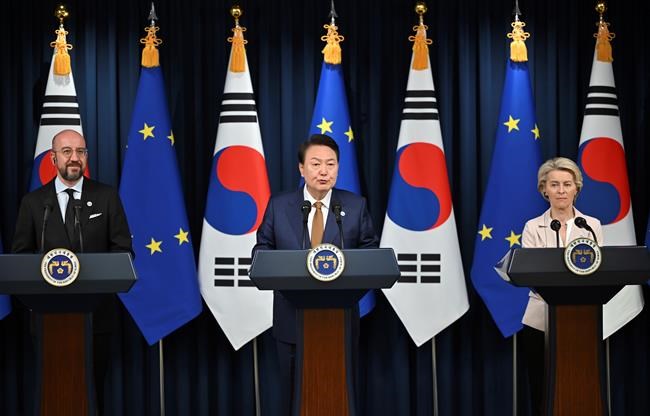 South Korea, EU agree to boost pressure on Russia, condemn North Korean missile tests | iNFOnews.ca South Korea, EU agree to boost pressure on Russia, condemn North Korean missile tests | iNFOnews.ca
