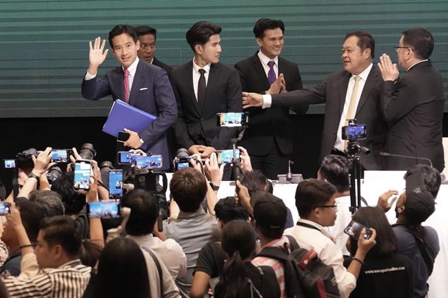 Thailand's victorious progressive Move Forward Party, 7 allies agree on coalition platform | iNFOnews.ca CP198898430