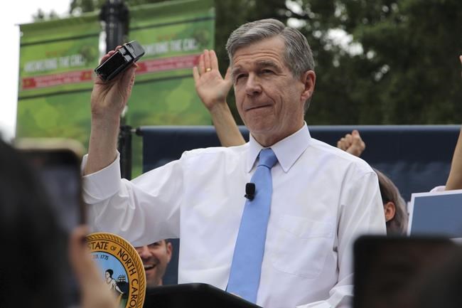 North Carolina governor says GOP teacher pay, voucher plans a public education ‘disaster’ | iNFOnews.ca North Carolina governor says GOP teacher pay, voucher plans a public education ‘disaster’ | iNFOnews.ca