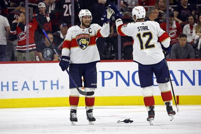 Barkov leaves Game 3 of Florida-Carolina series with lower-body injury | iNFOnews.ca Barkov leaves Game 3 of Florida-Carolina series with lower-body injury | iNFOnews.ca