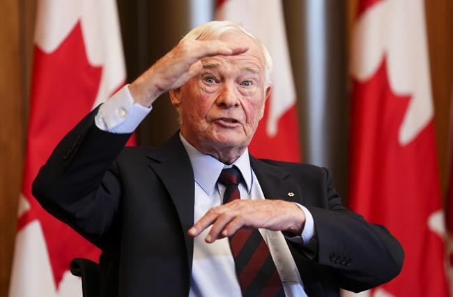 Johnston advises against inquiry, but aims to hold hearings on foreign interference | iNFOnews.ca CP2033030374