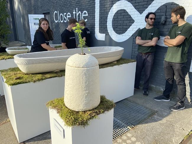 Sustainable till death do us part, and 45 days beyond; mushroom coffin a last best wish for some | iNFOnews.ca Sustainable till death do us part, and 45 days beyond; mushroom coffin a last best wish for some | iNFOnews.ca