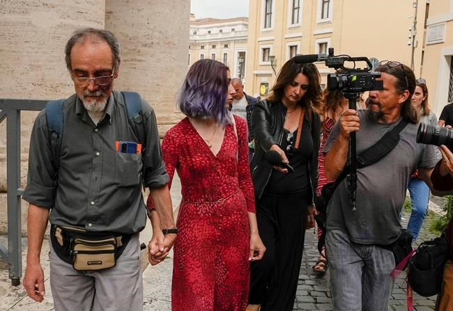 Climate activists tell Vatican court they never intended to hurt ancient statue in glue protest | iNFOnews.ca CP1980567562