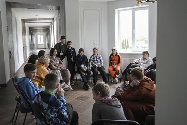 Scarred by war, Ukrainian children carry on after losing parents, homes and innocence | iNFOnews.ca Scarred by war, Ukrainian children carry on after losing parents, homes and innocence | iNFOnews.ca