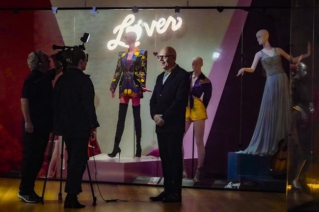 Can’t get Taylor Swift tickets? See all of Swift’s eras on display at this costume exhibit | iNFOnews.ca Can’t get Taylor Swift tickets? See all of Swift’s eras on display at this costume exhibit | iNFOnews.ca