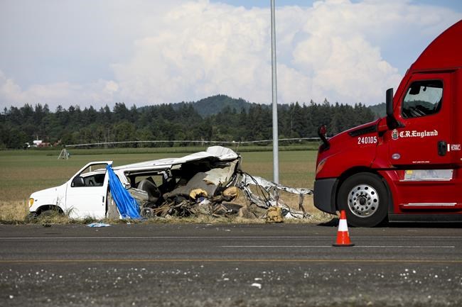 Truck driver indicted on manslaughter charges after deadly Oregon crash that killed 7 farmworkers | iNFOnews.ca