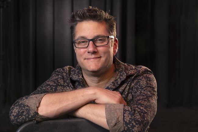 Florida drama teacher who includes deaf students in school shows will receive a special Tony Award | iNFOnews.ca