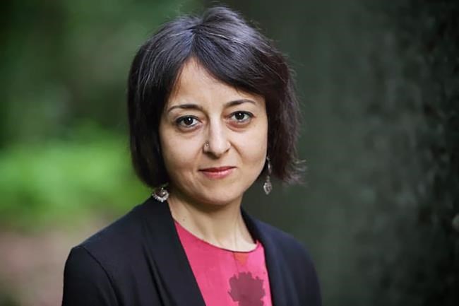 Adaptation or recreation? The art of translating poetry into another language | iNFOnews.ca Adaptation or recreation? The art of translating poetry into another language | iNFOnews.ca