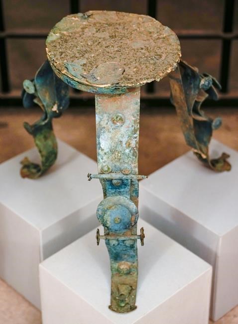 Italy displays antiquities looted from Italian territory and recovered from London dealer | iNFOnews.ca