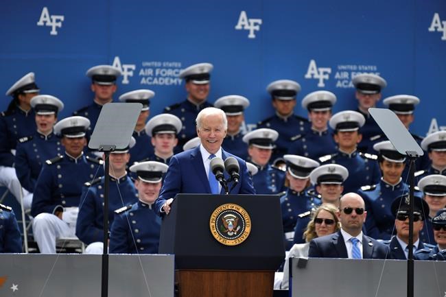 Biden thanks Air Force Academy graduates for choosing 'service over self'; he stumbles after speech | iNFOnews.ca