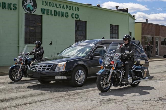 Judge allows suspect in Indianapolis officer's fatal shooting to seek insanity defense | iNFOnews.ca