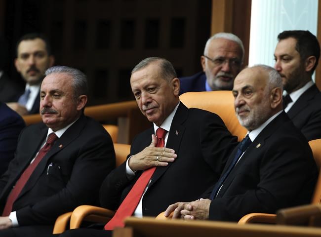Turkey's Erdogan takes oath of office, ushering in his third presidential term | iNFOnews.ca