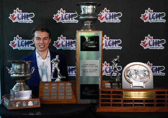 Regina Pats phenom Connor Bedard makes history at CHL Awards | iNFOnews.ca