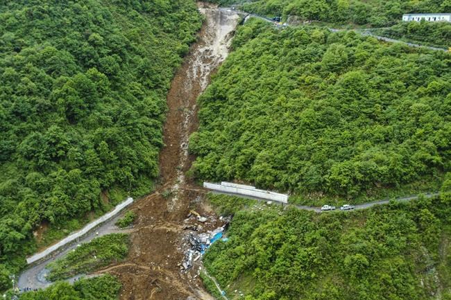 19 killed in southwest China landslide covering mine worker dormitory | iNFOnews.ca 19 killed in southwest China landslide covering mine worker dormitory | iNFOnews.ca