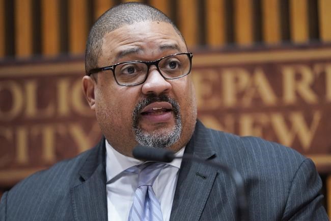 NYC prosecutor drops over 300 convictions tied to officers found guilty of crimes | iNFOnews.ca NYC prosecutor drops over 300 convictions tied to officers found guilty of crimes | iNFOnews.ca