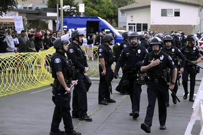 Protesters brawl as Southern California school district decides whether to recognize Pride Month | iNFOnews.ca Protesters brawl as Southern California school district decides whether to recognize Pride Month | iNFOnews.ca