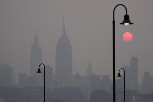 Canadian smoke bathes U.S.; climate change 'only getting worse,' says White House | iNFOnews.ca