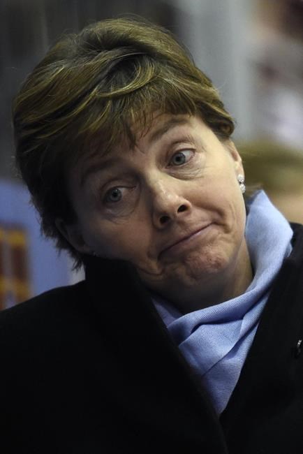 Harvard women's hockey coach retires amid allegations she verbally abused, hazed players | iNFOnews.ca