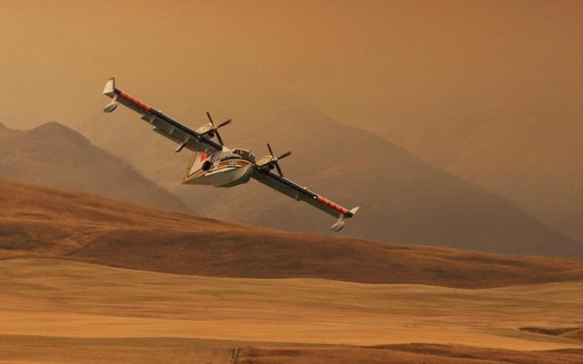 Experts worry about Canadian water bomber expertise with rising demand, aging fleets | iNFOnews.ca