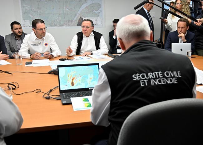 Quebec fires: situation 'stable' for coming days; evacuees stuck until next week | iNFOnews.ca Quebec fires: situation 'stable' for coming days; evacuees stuck until next week | iNFOnews.ca