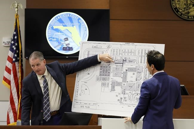Off-duty officer testifies he didn't know just where shots fired from during Parkland massacre | iNFOnews.ca
