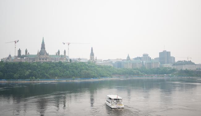 Wildfires, smoke having 'huge impact' on some tourism operators across Canada | iNFOnews.ca CP285339020